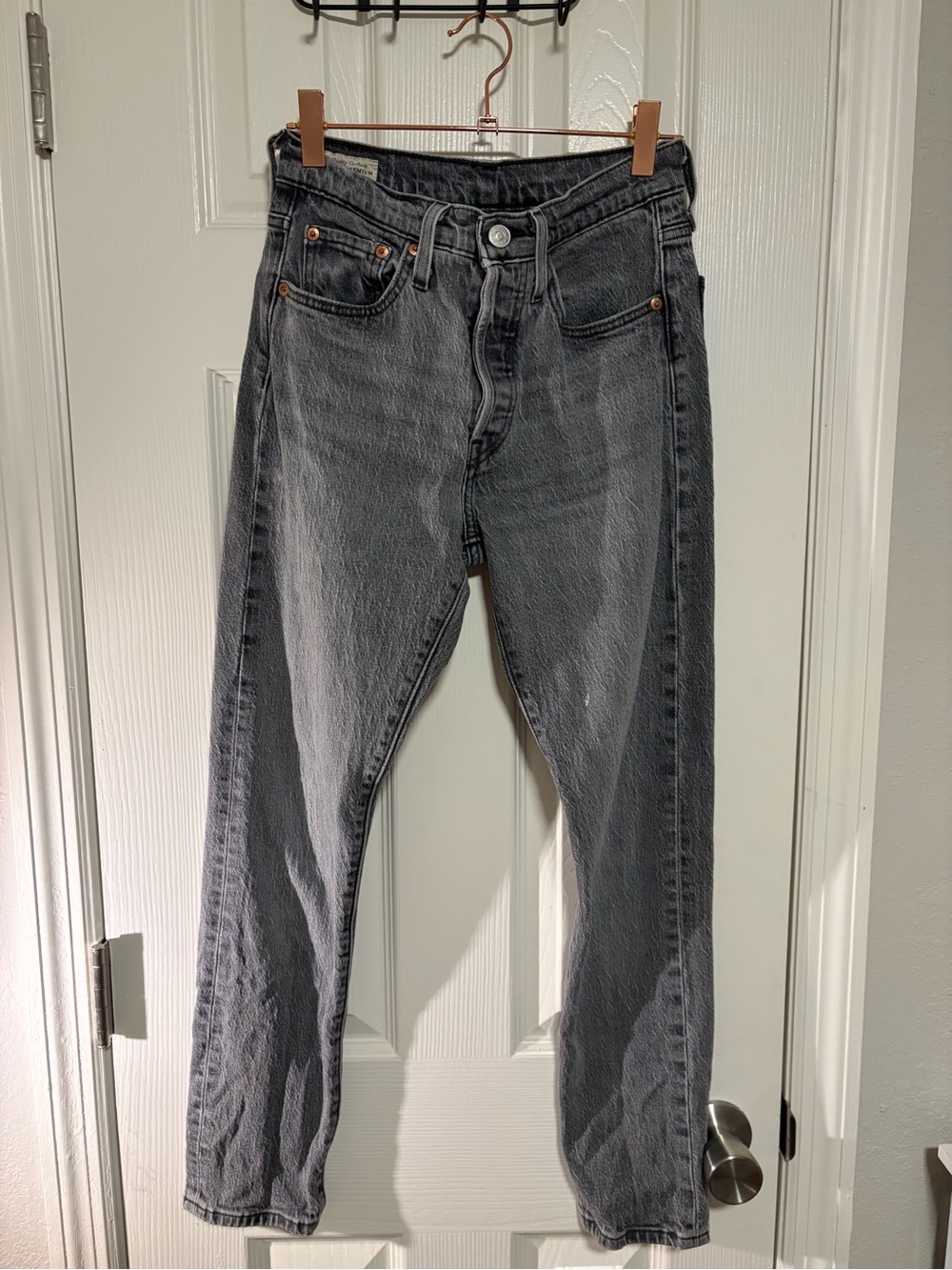 Levi's Straight Leg Jeans in Washed Black